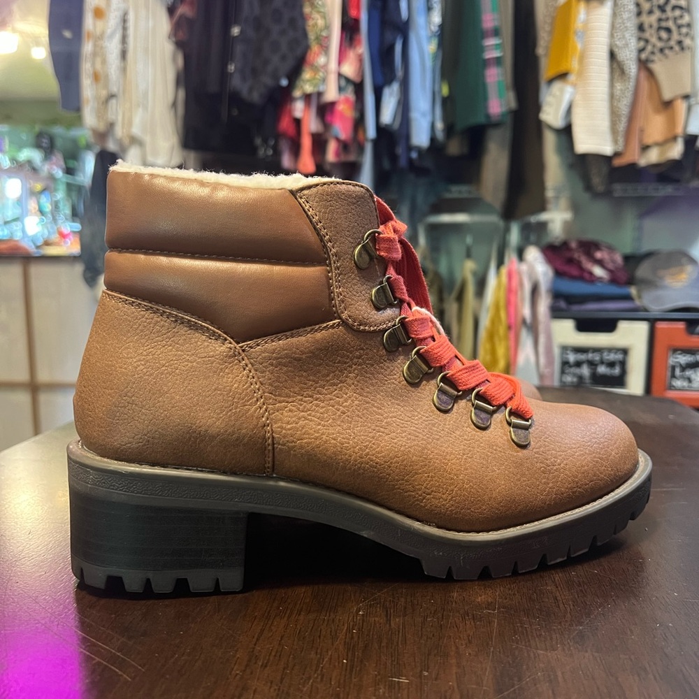 True Craft Brown Lace-Up Boots with Red Accents